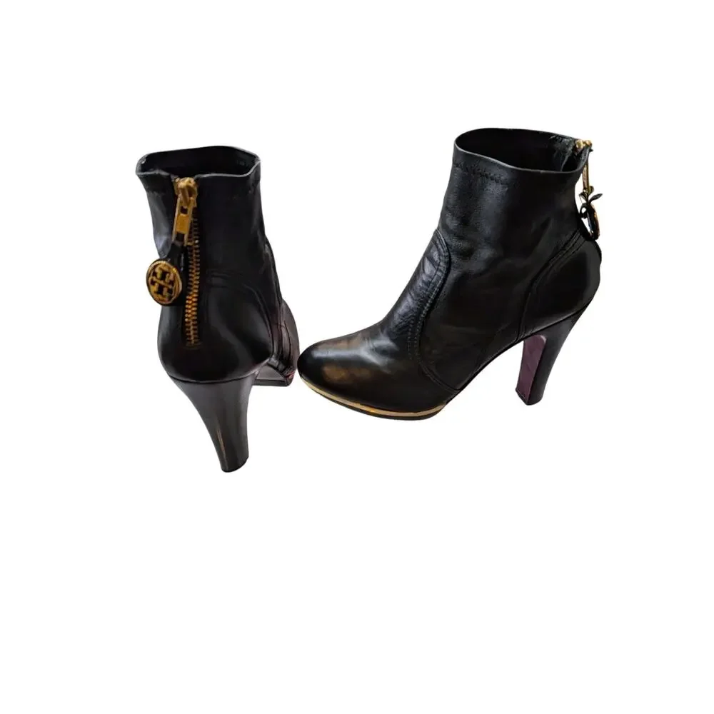 Tory Burch Black Leather Gold Logo Zip Ankle Boots Size 7 Luxury Minimalist